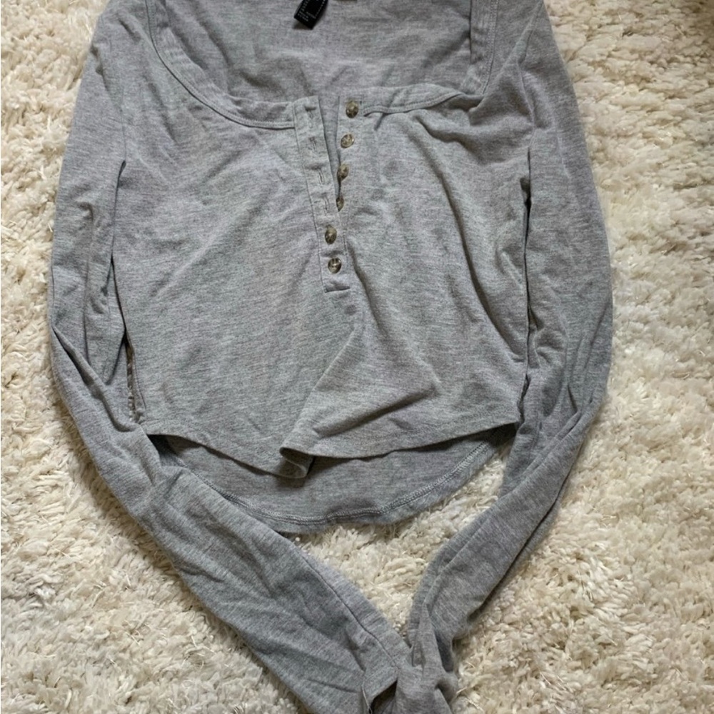 Gray Women's Long Sleeve Crop Top